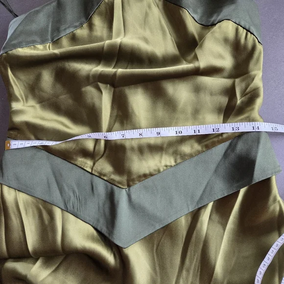 Reformation Jillian Silk Dress Size 6 NWT $350 Pear - Picture 12 of 13